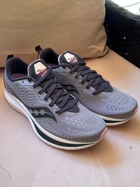 Saucony Endorphin Speed 2 Running Shoes – Women’s 7 – New